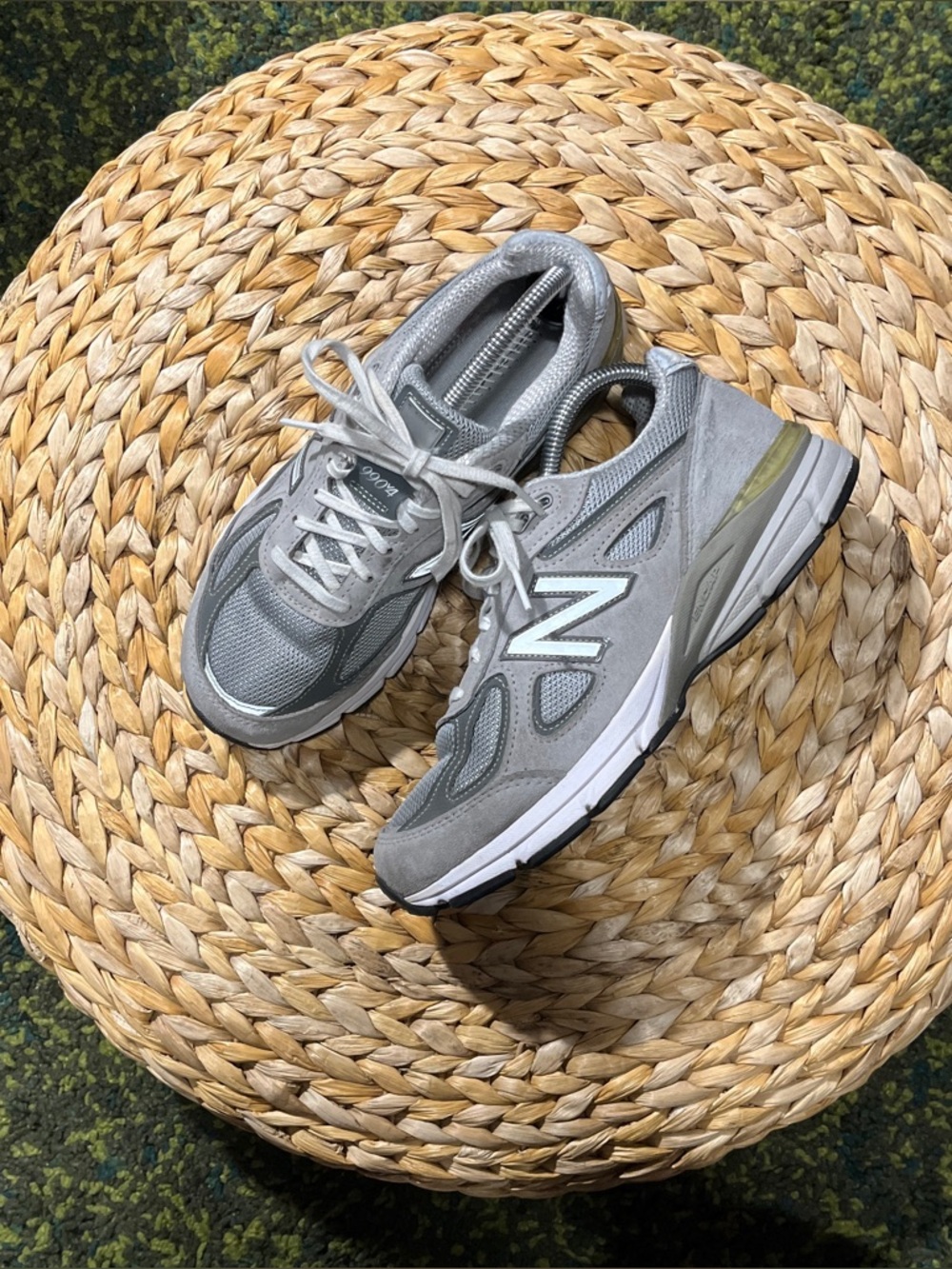 New Balance 990v4 Grey (women’s 8)